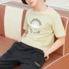 Camiseta com patch Chuck Tamanhos asiáticos “Olive Aura”