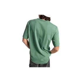 Camiseta Go-To com Estampa de Estrela Bordada e Corte Padrão Tamanhos Asiáticos “Olive” Camiseta Go-To com Estampa de Estrela Bordada e Corte Padrão Tamanhos Asiáticos “Olive”