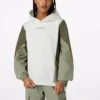 Característica: Irregular, Cores Contrastantes, Malha, Moletom com Capuz Solto, Retro, Branco