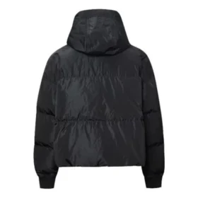 Casaco acolchoado oversized de penas Tamanhos asiáticos “Preto”