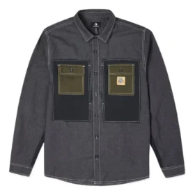 Casaco de camisa tecido com logótipo pequeno Converse Flowers para homem, estilo retro com emendas e cores contrastantes, preto escuro Casaco de camisa tecido com logótipo pequeno Converse Flowers para homem, estilo retro com emendas e cores contrastantes, preto escuro