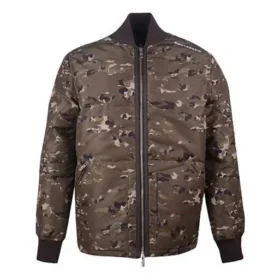 Casaco de gola alta com estampa camuflada Tamanhos asiáticos “Verde Camuflado” Casaco de gola alta com estampa camuflada Tamanhos asiáticos “Verde Camuflado”