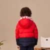 Casaco de penas com capuz e forro polar com emblema, tamanhos asiáticos “Vermelho Preto”