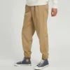 Classic Jogger Tamanhos asiáticos “Nomad Khaki”