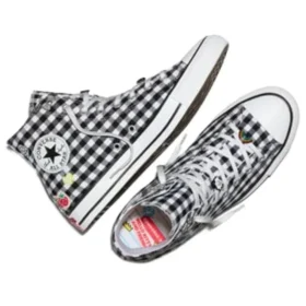 Converse x Hello Kitty And Friends Chuck Taylor All Star Picnic “Preto Branco Rosa” Converse x Hello Kitty And Friends Chuck Taylor All Star Picnic “Preto Branco Rosa”