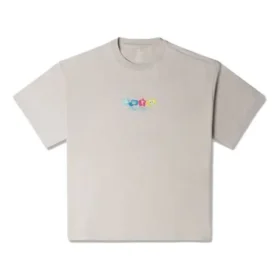 T-shirt com gráfico Elevated Grow Together Tamanhos asiáticos “Tea Beach” T-shirt com gráfico Elevated Grow Together Tamanhos asiáticos “Tea Beach”