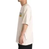 T-shirt com gráfico Outdoor Tamanhos asiáticos “Beige”