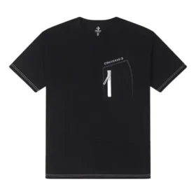 T-shirt com logótipo e bolso com fecho Tamanhos asiáticos “Preto”