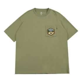 T-shirt com logótipo no bolso Tamanhos asiáticos “Army Green”