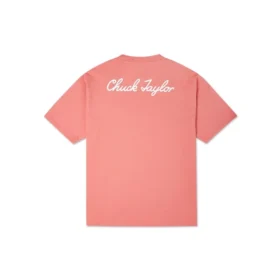 T-shirt com patch Chuck Taylor Tamanhos asiáticos “Rosa” T-shirt com patch Chuck Taylor Tamanhos asiáticos “Rosa”