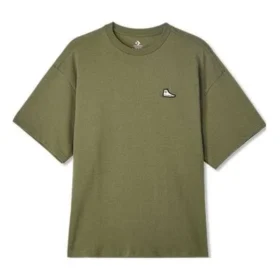 T-shirt com patch de ténis Tamanhos asiáticos “Verde”