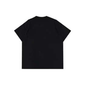 T-shirt com patch Go-To Sneaker Tamanhos asiáticos “Preto” T-shirt com patch Go-To Sneaker Tamanhos asiáticos “Preto”