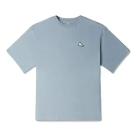 T-shirt com patch Go-To Sneaker Tamanhos asiáticos “Tidepool Grey” T-shirt com patch Go-To Sneaker Tamanhos asiáticos “Tidepool Grey”