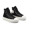 Ténis Chuck Taylor All Star de cano alto com plataforma elevada, camurça e tachas “Preto”